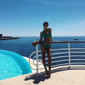 Emily Ratajkowski topless per il marito 7