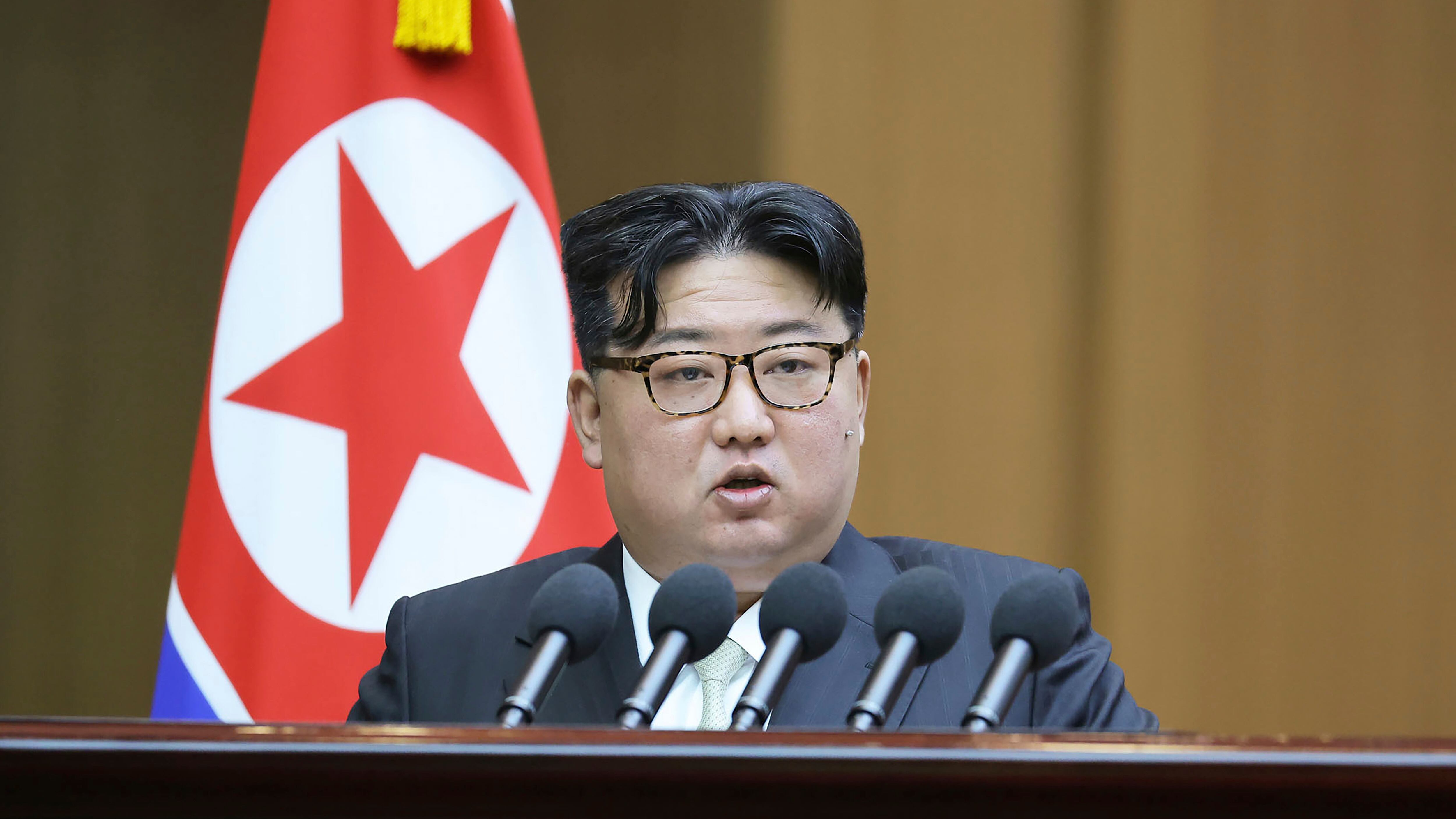Il volo dei droni poi la minaccia di Kim: "Artiglieria pronta ad aprire il fuoco"