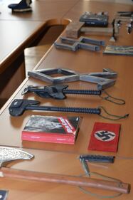 Naziskin, l'arsenale trovato nella sede di Varese 16