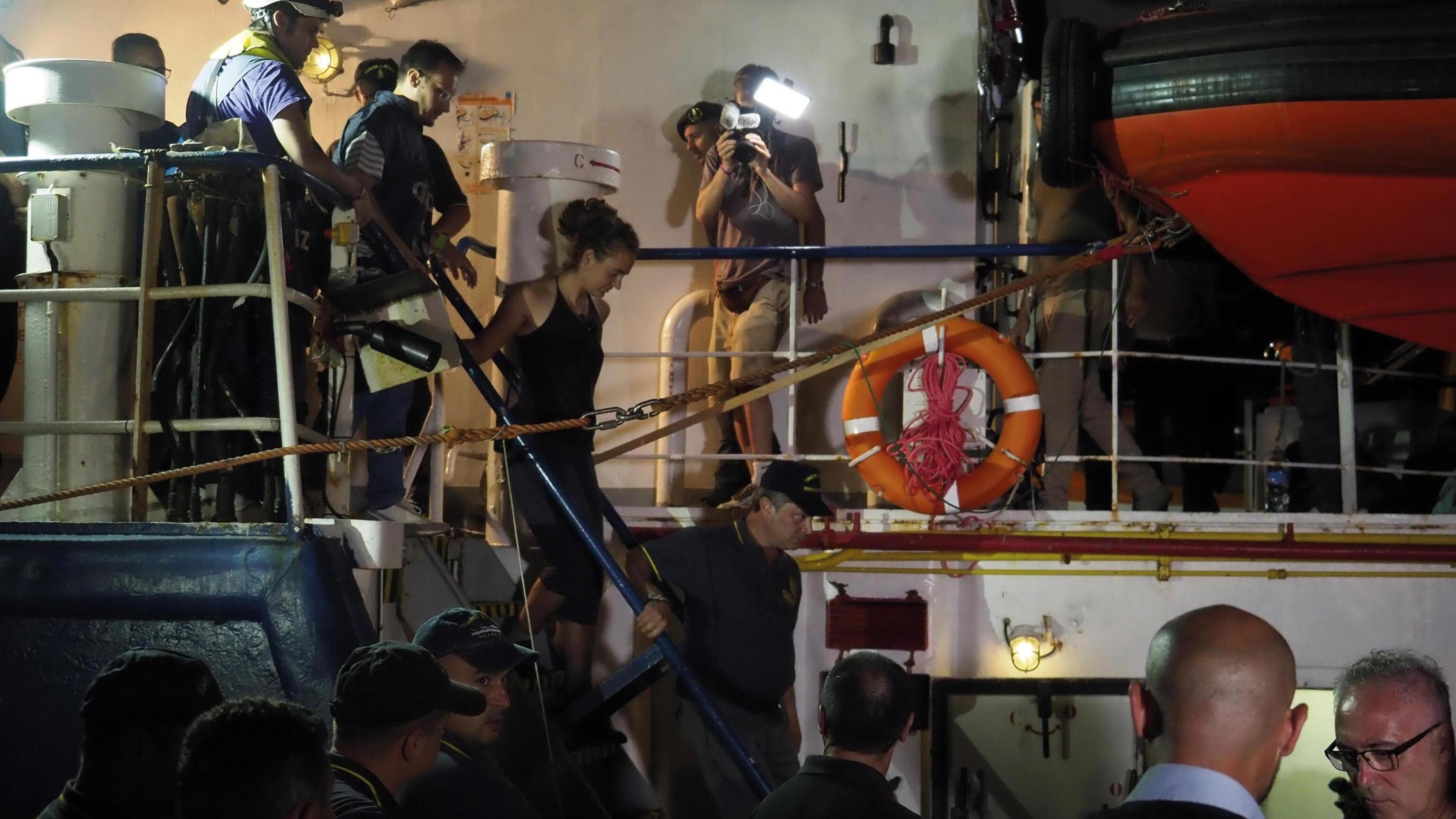 Il "tribunale rosso" passa all'attacco. La Russa in campo: sentenza abnorme
