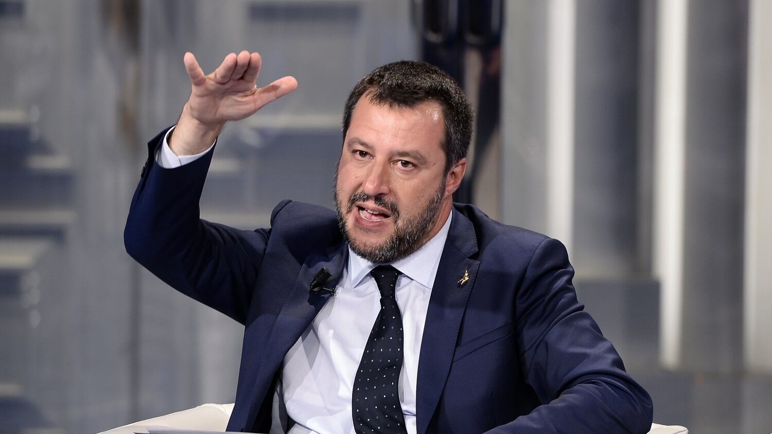 Il sogno infranto di un giorno con politici zitti