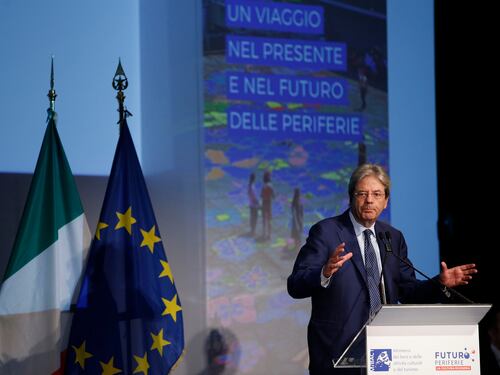 Fincantieri, Gentiloni non cede. "Difendere interessi nazionali"