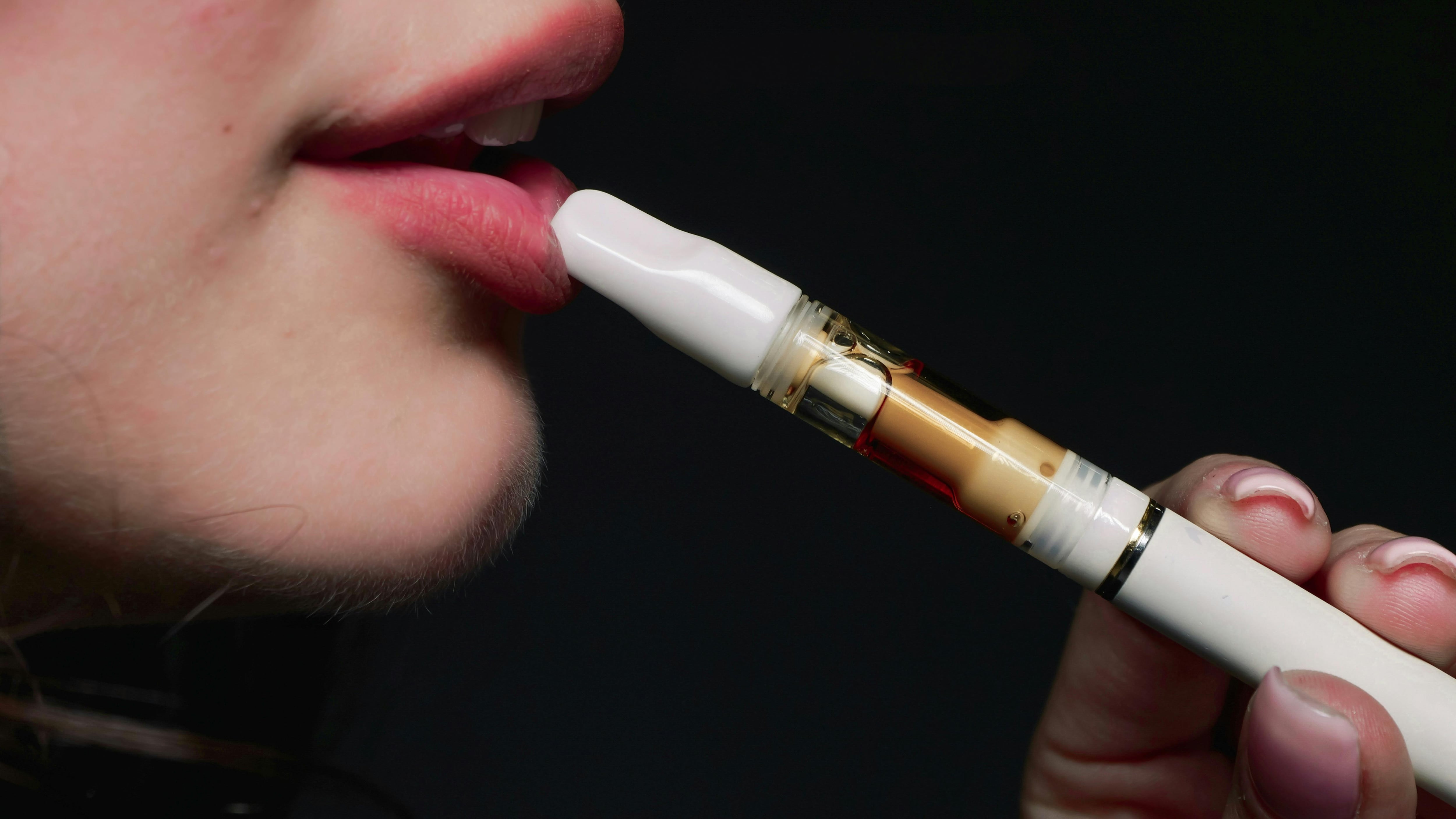 La Fda promuove le sigarette elettroniche. "Il tabacco riscaldato riduce la mortalità"