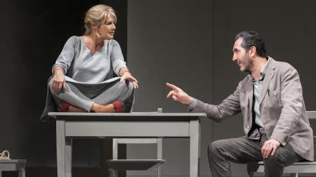 Lella Costa e Calabresi amore in «Nuda proprietà»