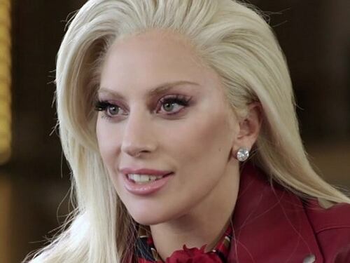 Lady Gaga annuncia su Twitter: "Incinta? Sì... di LG6"