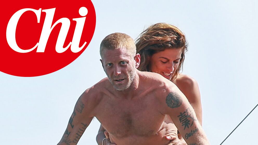 Dopo il drammatico incidente, Lapo Elkann ritrova l'amore con l'ex pilota