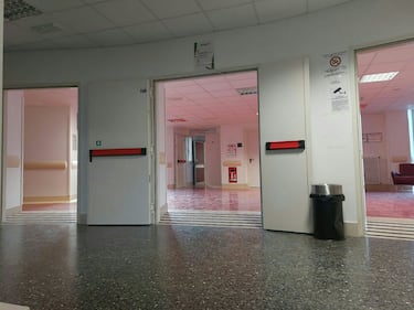 Incendio all'ospedale di Brescia, le foto dopo l'evacuazione 1