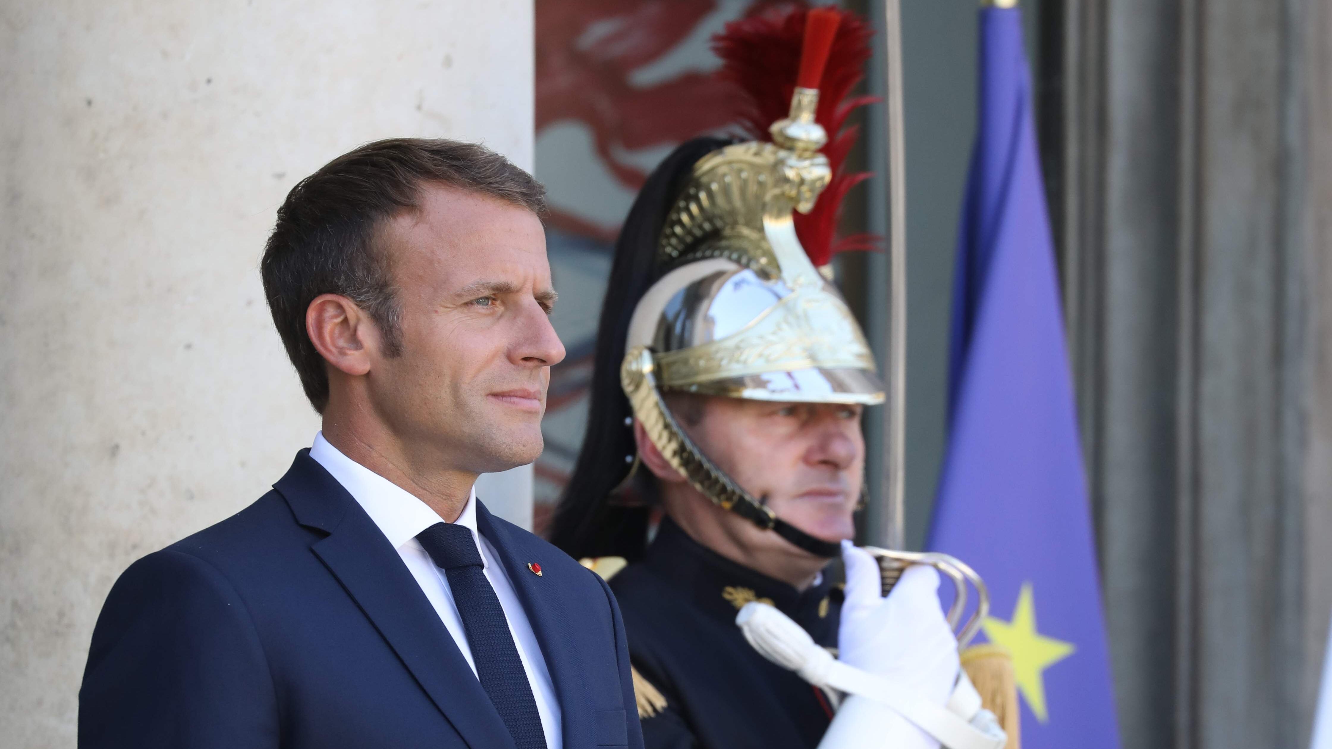 Europee, in Francia sarà di nuovo duello Le Pen - Macron