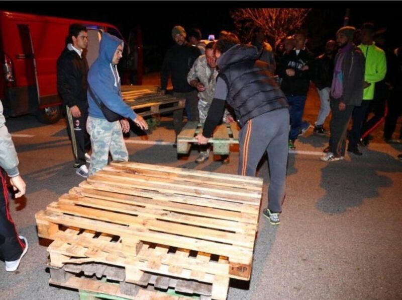 Ferrara, cittadini in strada contro i profughi 4
