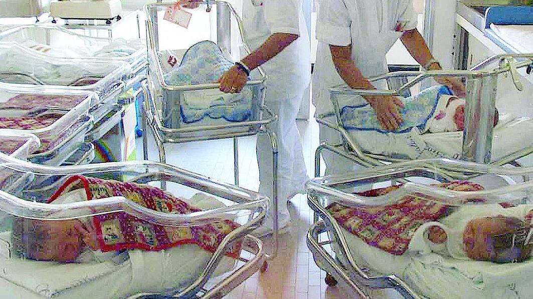 Alle madri che allattano la Regione offre 75 euro