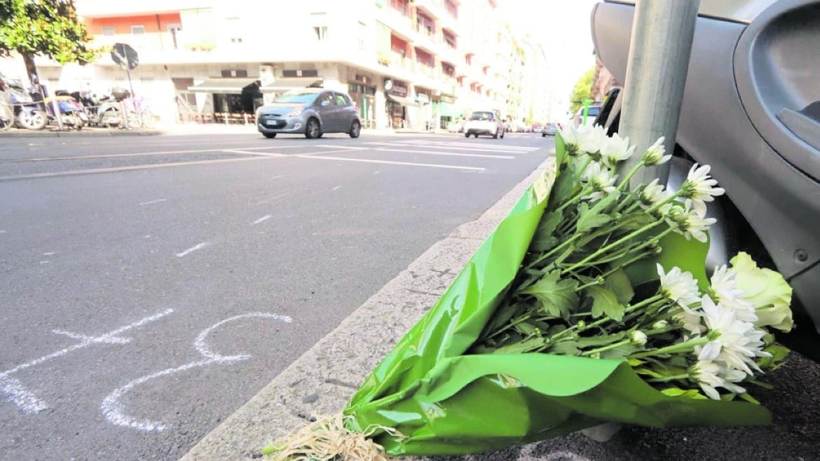 Investito e ucciso da un poliziotto positivo all'alcoltest