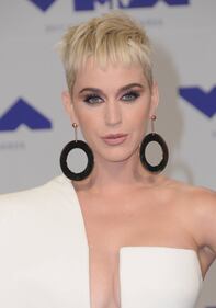 MTV VMA 2017, Katy Perry presentatrice sexy 4