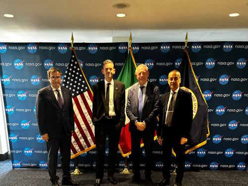 Un astronauta italiano camminerà sulla Luna. Urso: "Italia protagonista"