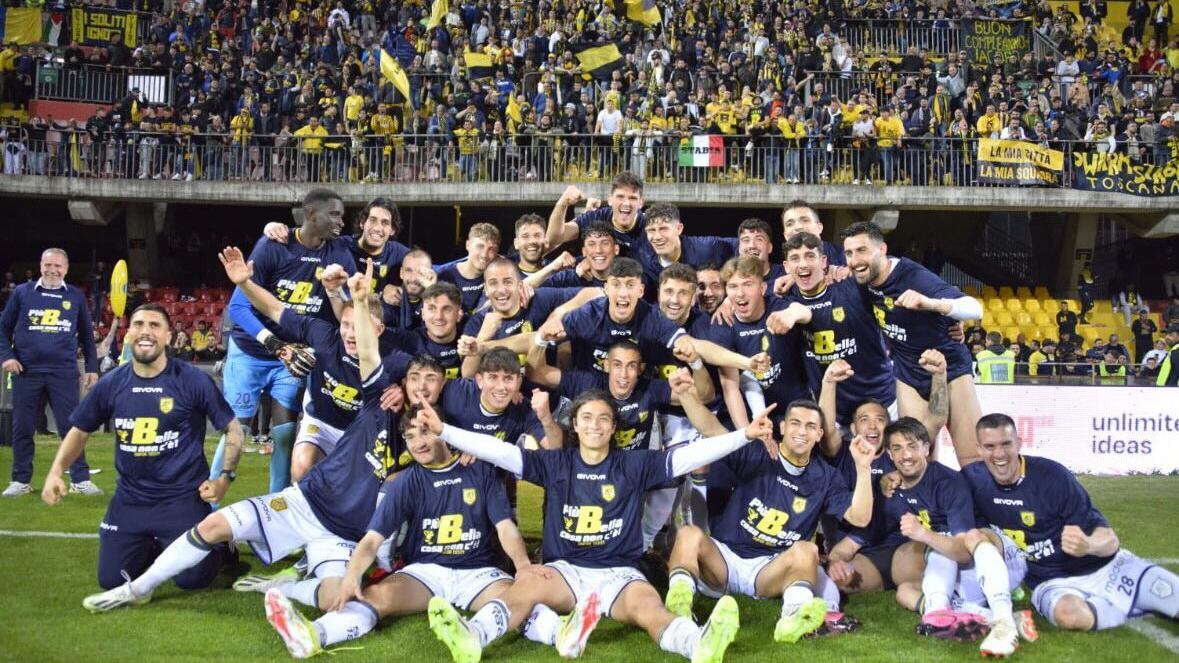La Juve Stabia può far festa, il pari a Benevento vale la Serie B