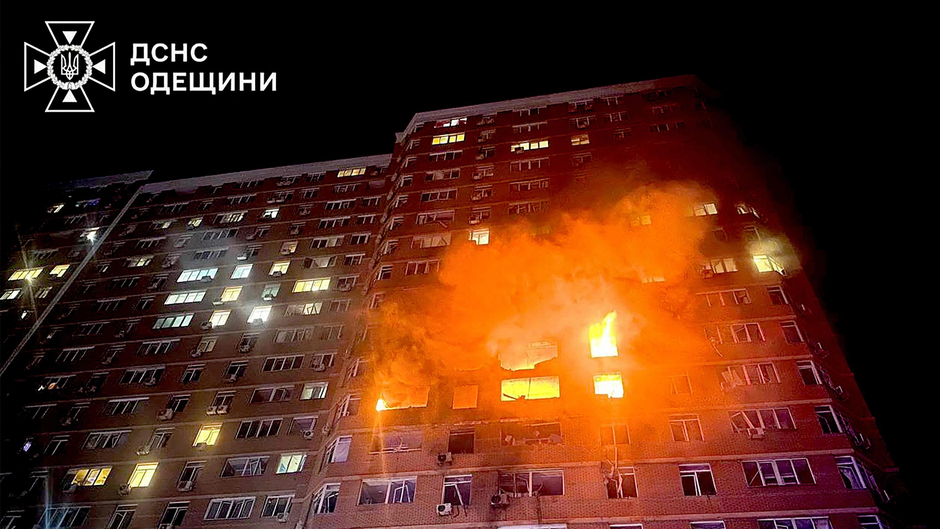 Raid sull'Ucraina, il peggiore dal 2022. Kiev: "Aiutateci". E i russi avanzano