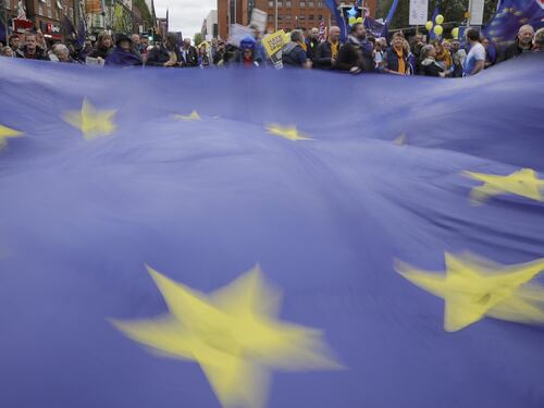 Brexit, l'Europa stronca Londra: "Progressi non sufficienti"