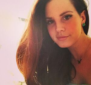 Lana Del Rey, ritorno malinconico per la sexy cantautrice 9