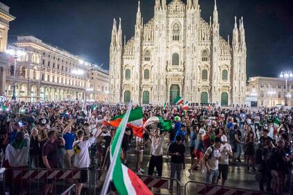 Italia campione d'Europa: tifosi in festa nelle piazze 14