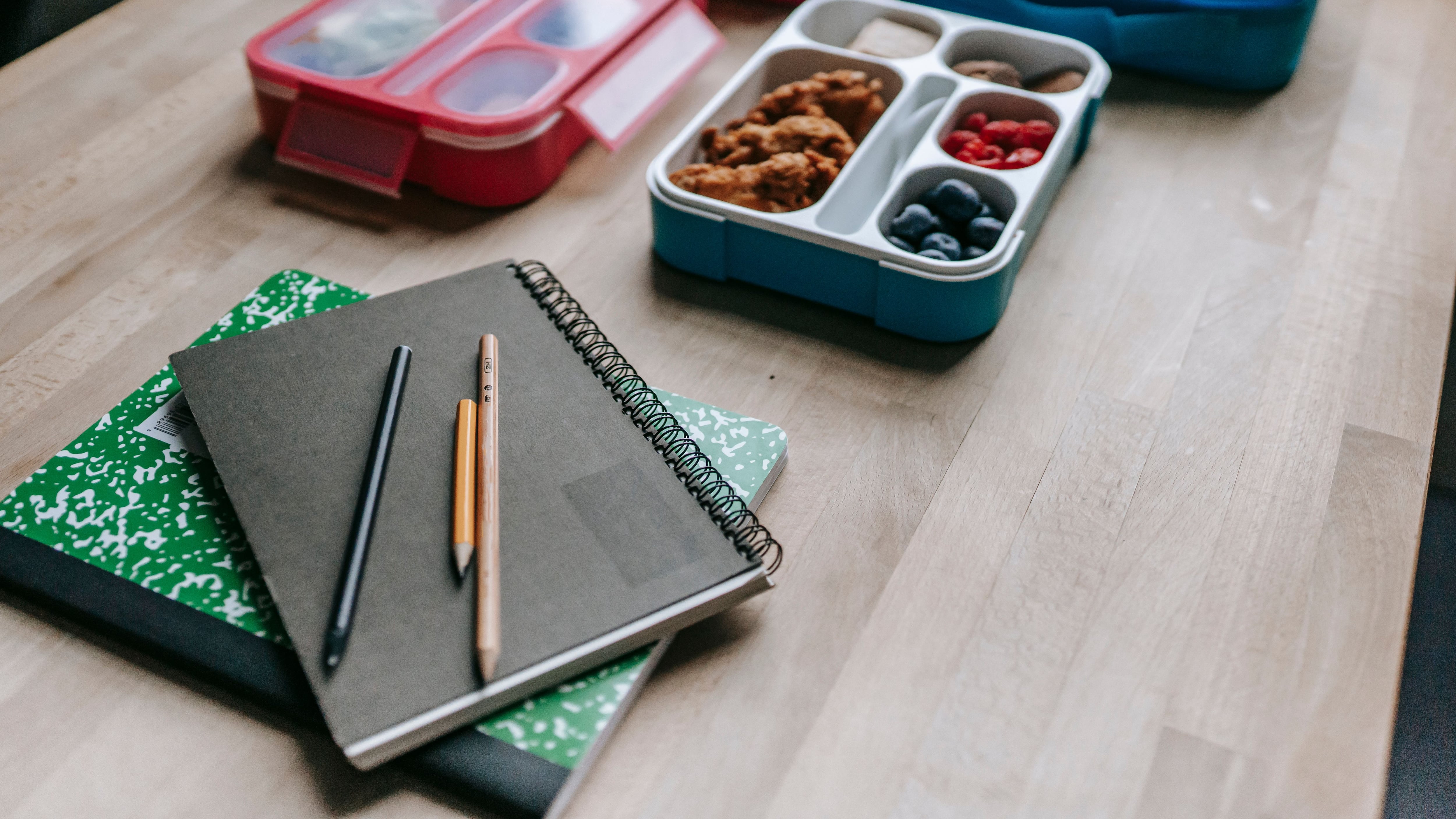 scuola compiti lunch box