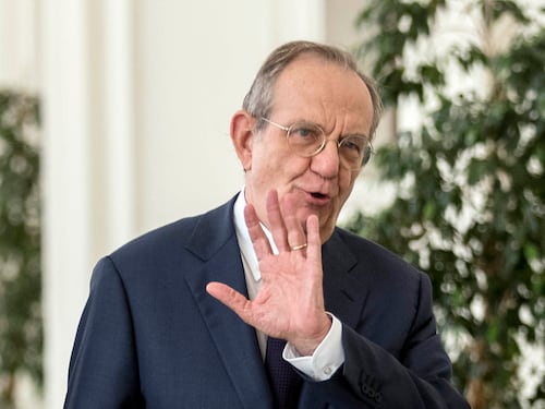 La gufata di Padoan: "Senza le coperture l’Europa ci punirà"