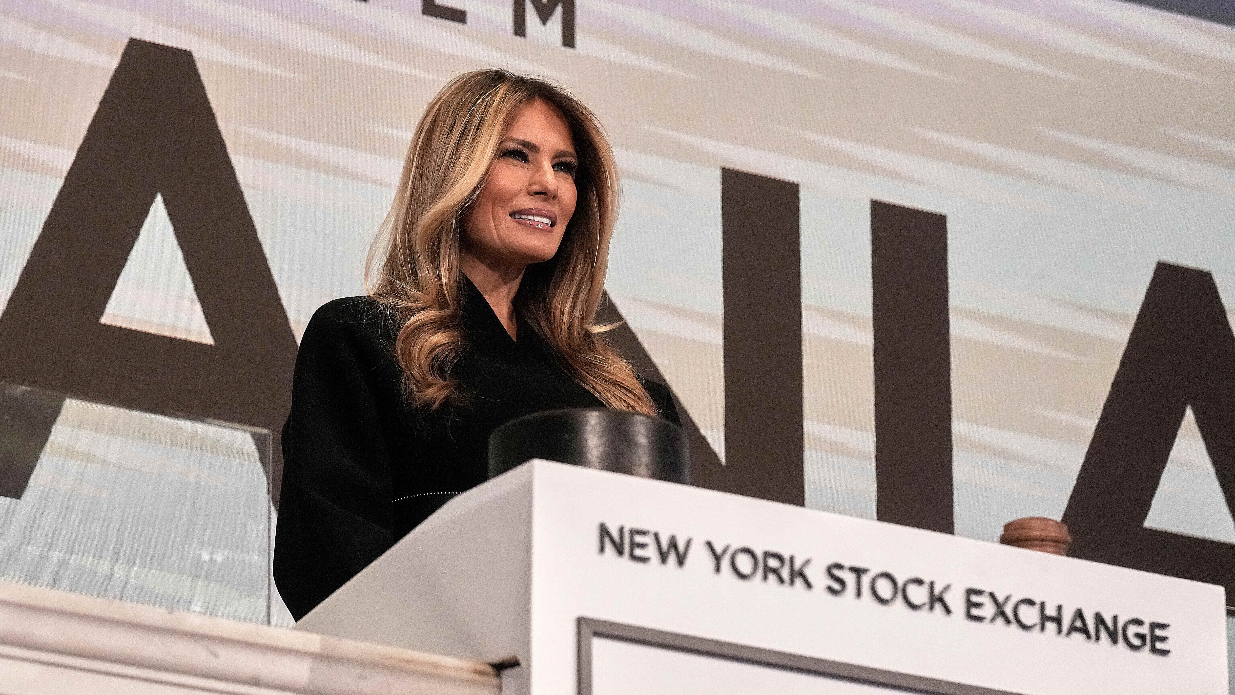 Minneapolis, Anchorage, Hollywood: perché Melania Trump è tornata al centro della scena
