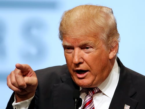 Trump avvicina la Russia: "Sì a Crimea e via le sanzioni contro Mosca"