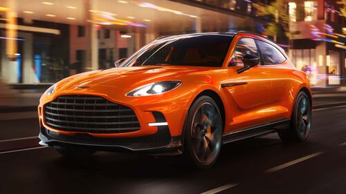 Aston Martin DBX707 restyling, guarda tutte le foto 11