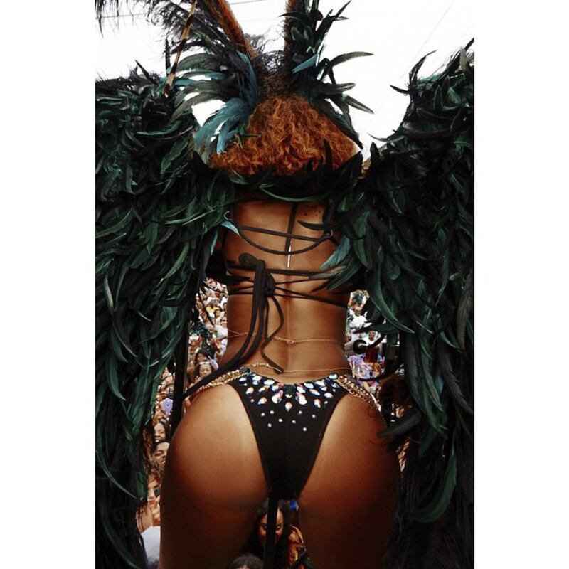 Rihanna: sexy al carnevale delle Barbados 2