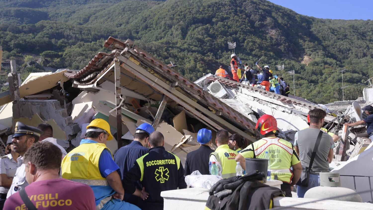 Gaffe M5s: chiede di sospendere le bollette ai terremotati ma è già così