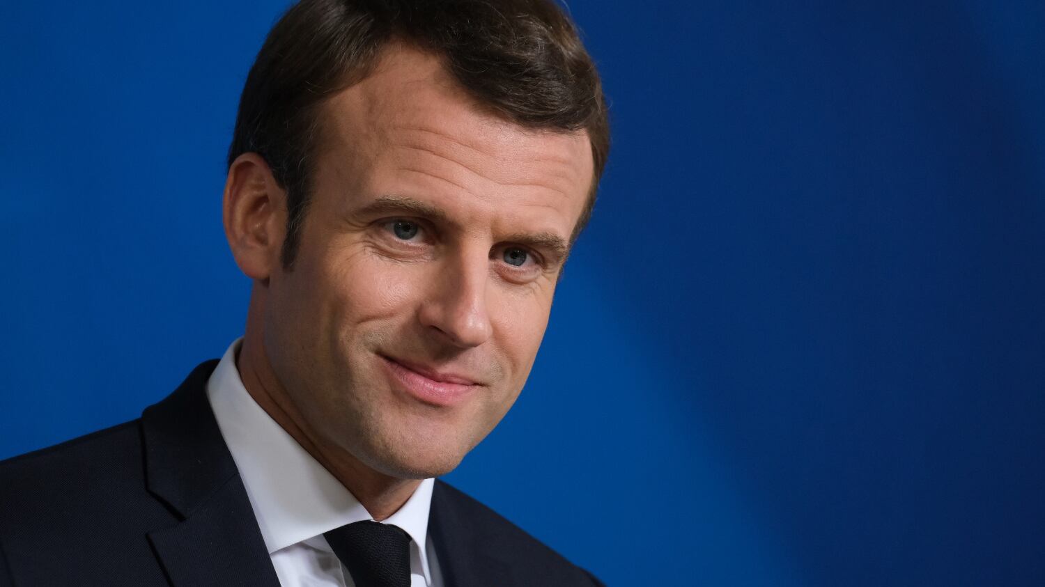 Ora Macron alza la cresta sulla fusione Fca-Renault: "La nuova sede del gruppo sia a Parigi"