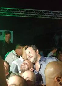 Salvini in vacanza a Milano Marittima, tra spiaggia, mare e discoteca 3