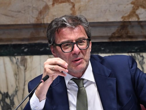 Giorgetti: “Migliorate le stime dell’Ocse, non siamo in coda in Europa. Bollo auto? Lavoriamo per renderlo strutturale”