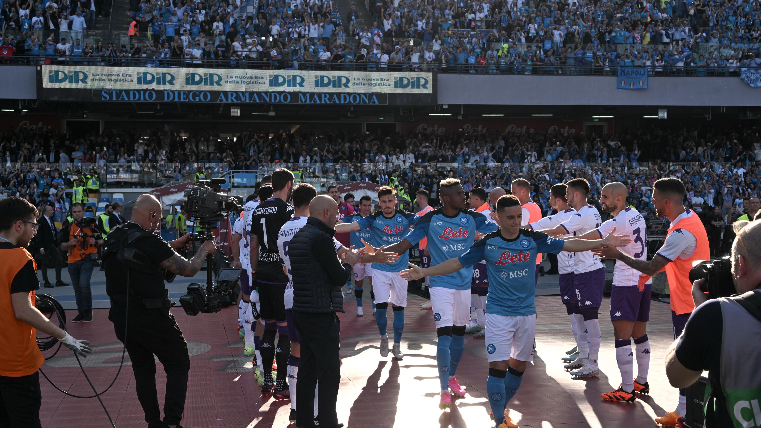 Il Napoli Campione fa festa al Maradona: un rigore di Osimhen stende la Fiorentina