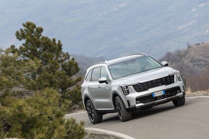 Kia Sorento 2024: guarda tutte le foto 10