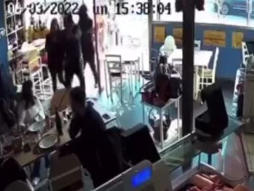 Nuovo assalto armato in un ristorante: nel Napoletano terrore senza fine