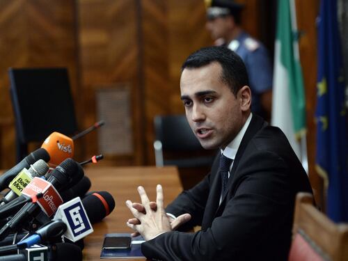 Di Maio: "Mezzora di internet gratis a tutti"