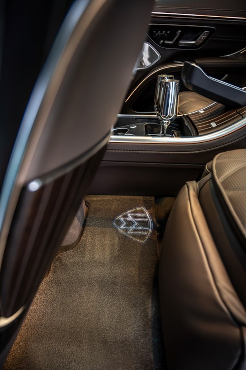 Mercedes-Maybach EQS SUV: guarda la gallery 27