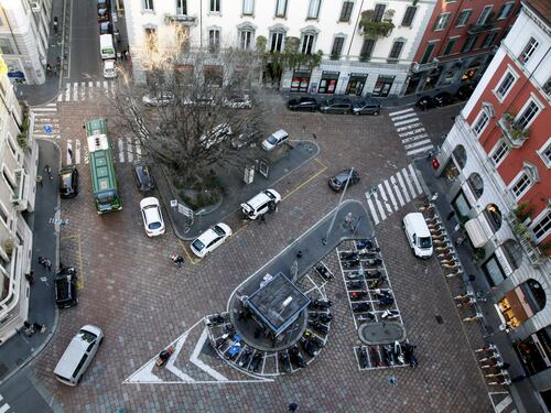 Trenta rilanci e 52 milioni per largo Treves