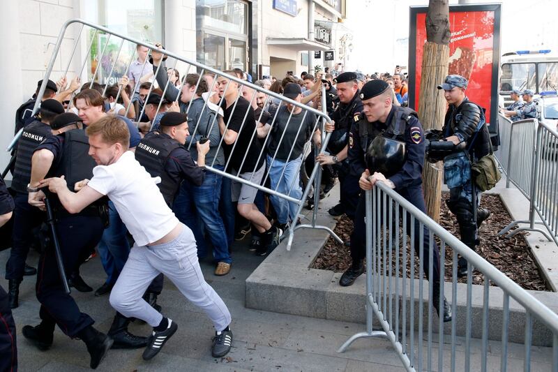Mosca, 638 manifestanti anti Putin sono stati arrestati 2