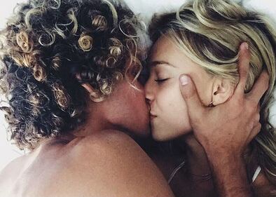 Jay Alvarrez e Alexis Ren, i due modelli, sexy, affascinanti e sempre in vacanza 4