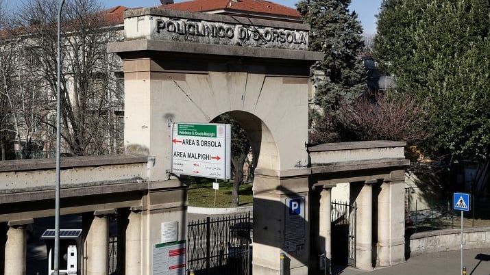 Reggio Emilia, ghanesi lo circoncidono a casa: muore il figlio neonato