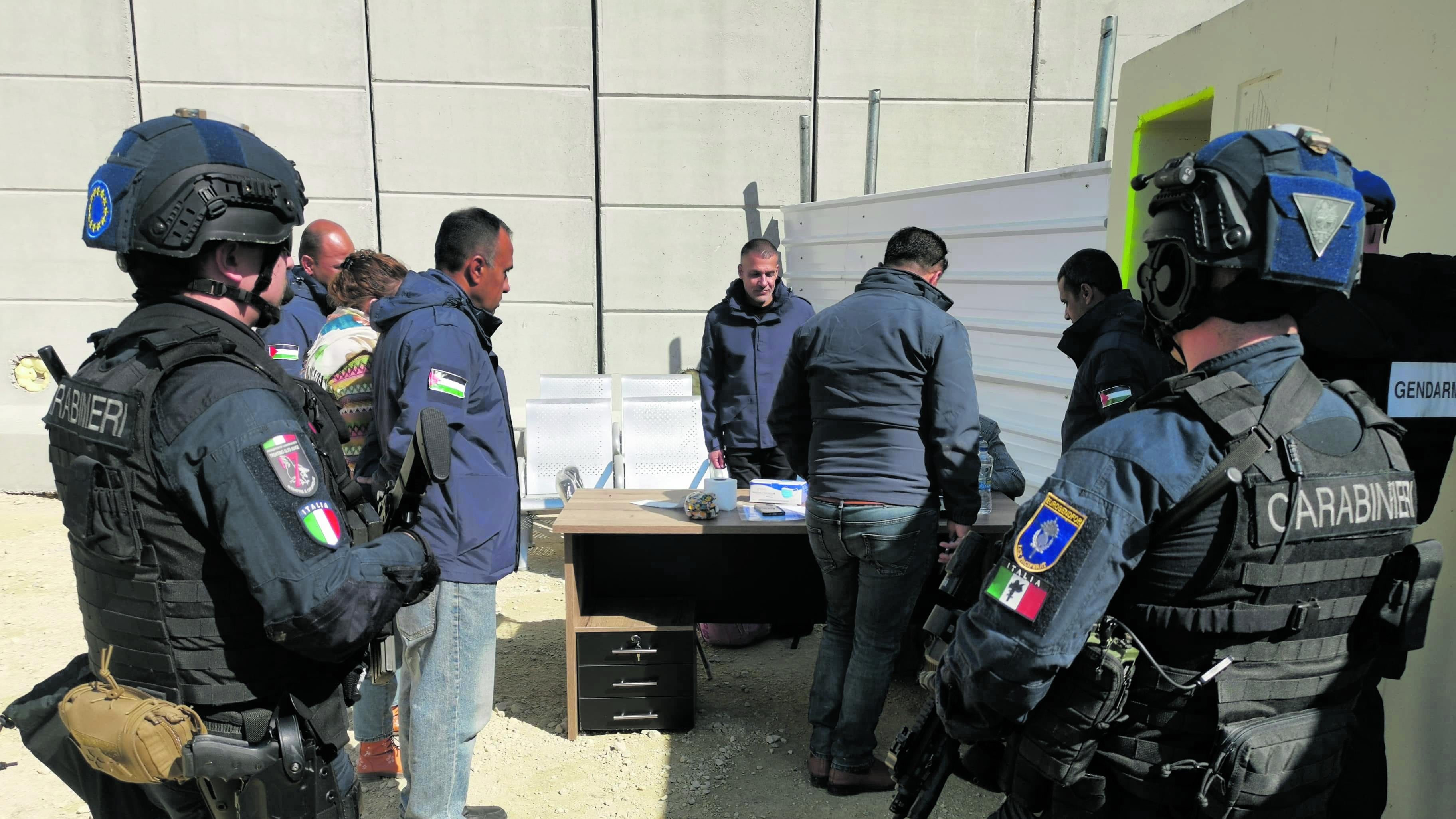 Israele chiarisce: "Carabinieri fermati da un soldato Idf"