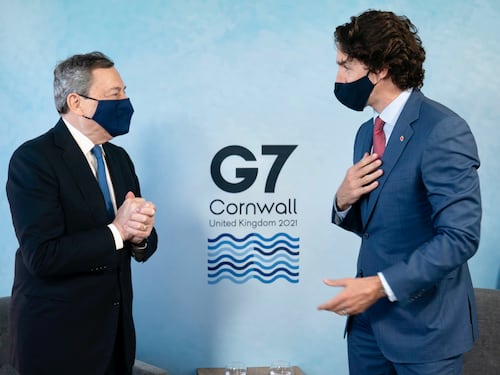 Draghi ringrazia Trudeau: scuse per l'oscuro segreto degli italiani in Canada