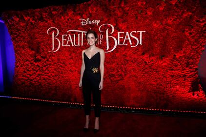 Emma Watson, sexy jumpsuit sul red carpet 23