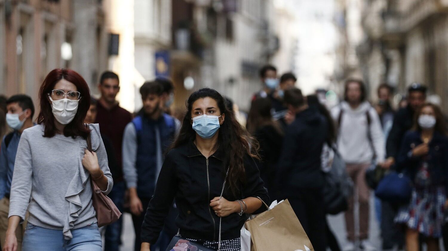 Il "domino" dei contagi Covid: ecco gli eventi "super diffusori"