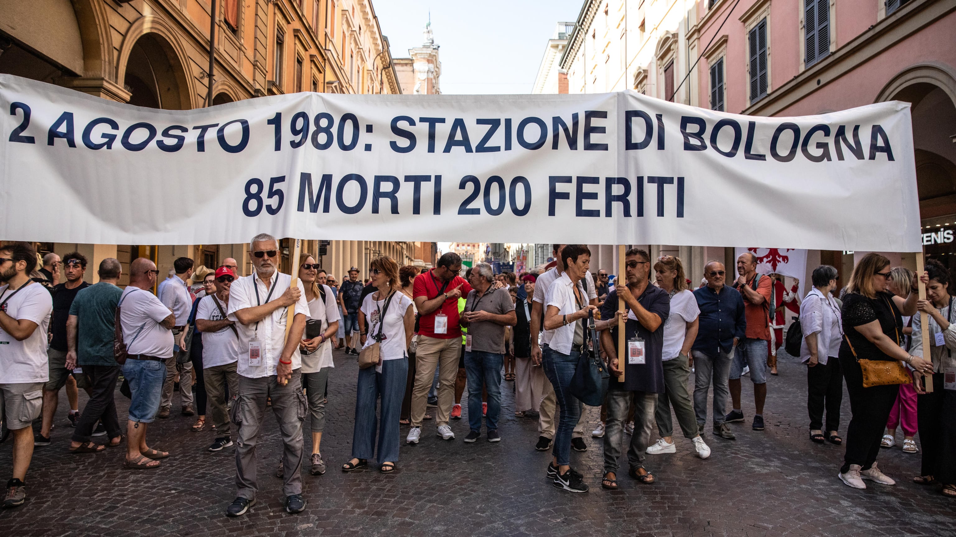 La Russa fa chiarezza: a Bologna strage fascista. Ma a sinistra non basta