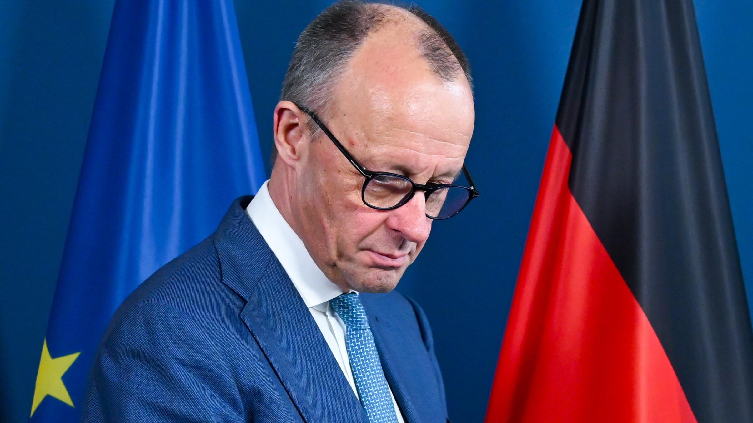 Berlino "bacchetta" Macron ma Merz diserta gli Stati Uniti: "Noi fuori dal tavolo per Gaza"