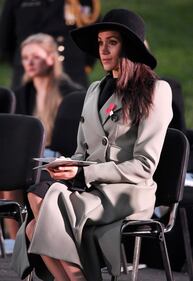 Meghan Markle affettuosa con la Royal Family 16