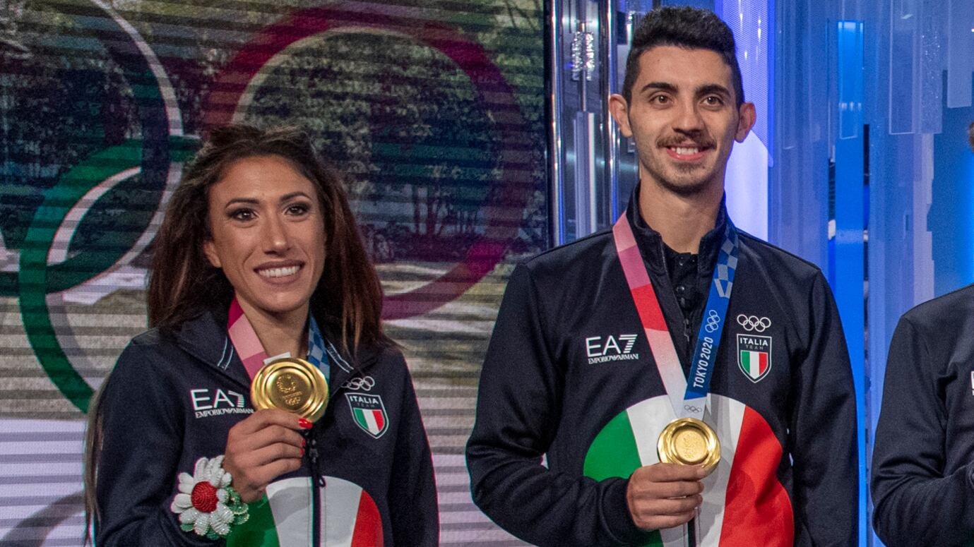 La campionessa col fiore e quello coi baffi: "Bissare gli ori di Tokyo? Mai dire mai..."