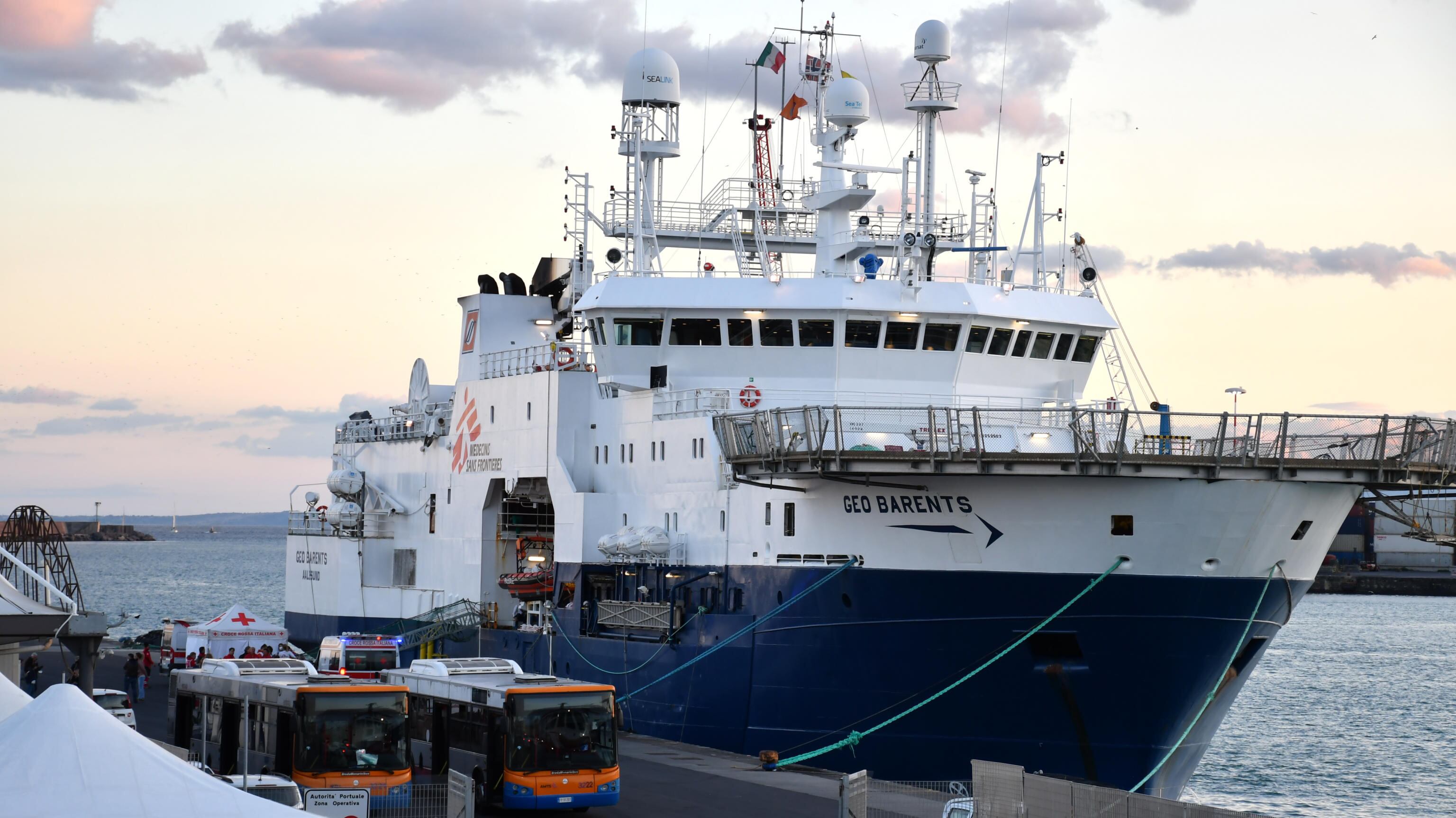 “Dista 100 ore”. Geo Barents verso La Spezia, ma la Ong si lamenta ancora